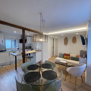 « A Deux Pas De La Petite Venise »